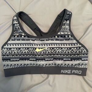 Nike Pro Sports Bra